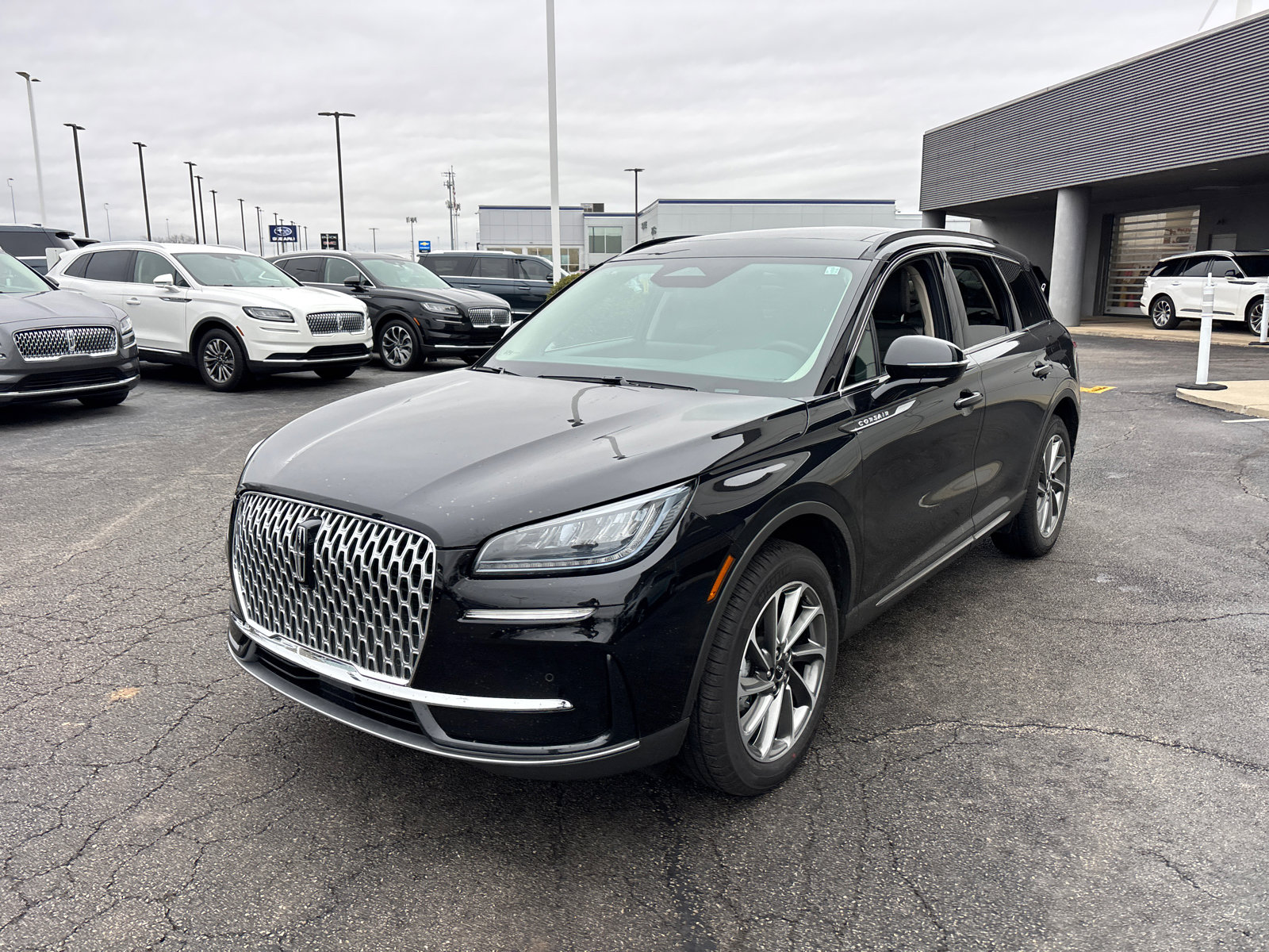 New 2026 Lincoln Corsair Premiere image 3