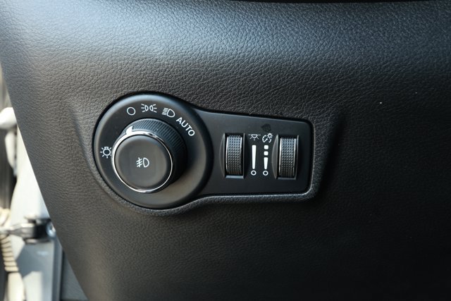 Used 2022 Jeep Compass High Altitude AWD/4WD image 15