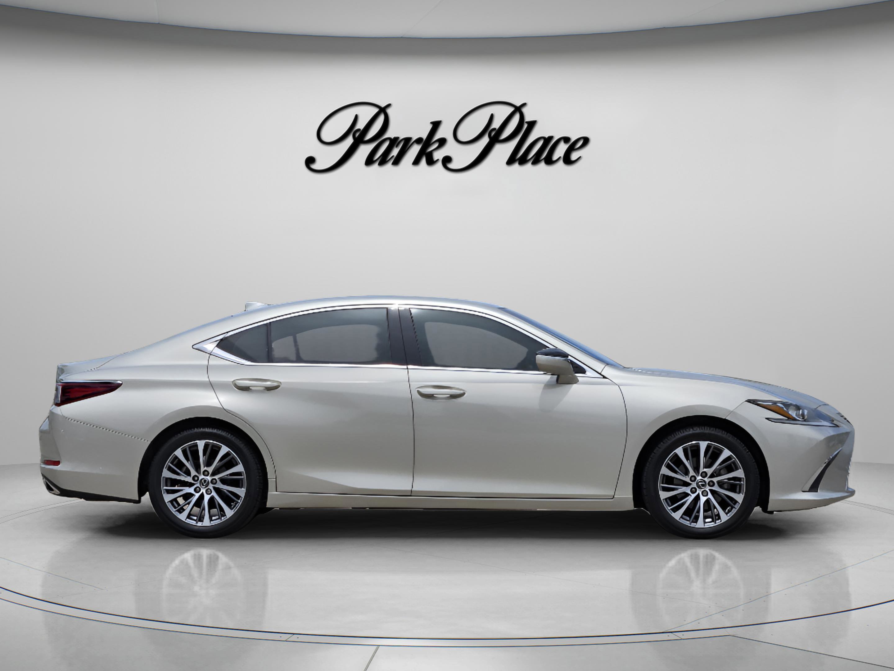 Used 2020 Lexus ES 350 w/ Premium Package image 6