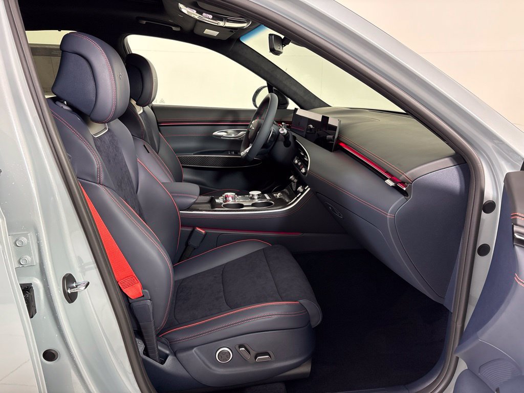 New 2027 Genesis GV70 3.5T Prestige AWD/4WD image 12
