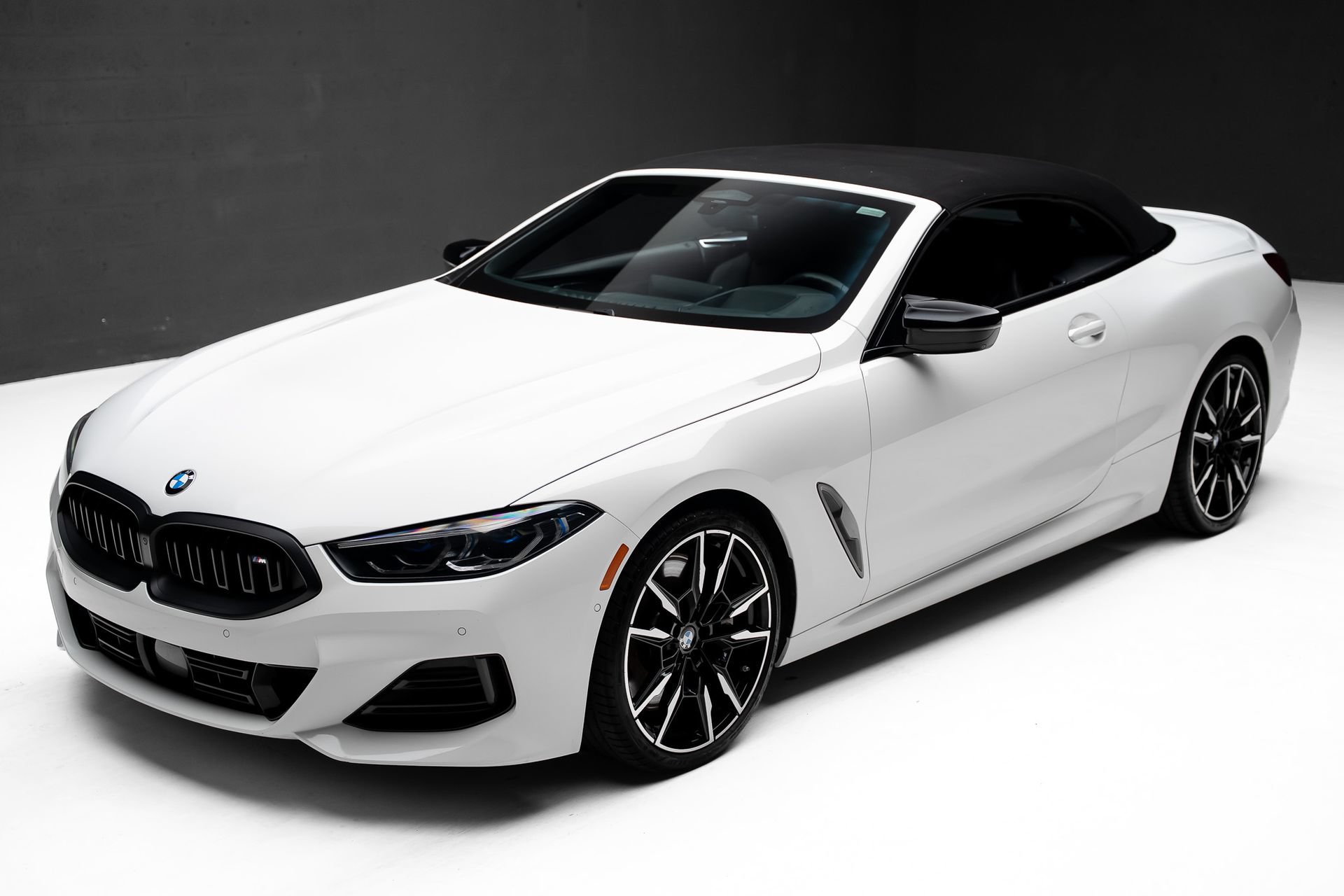 Used 2023 BMW M850i xDrive Convertible AWD/4WD image 5