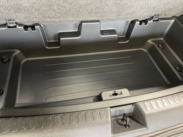 Used 2025 Chevrolet Traverse LT AWD/4WD image 26