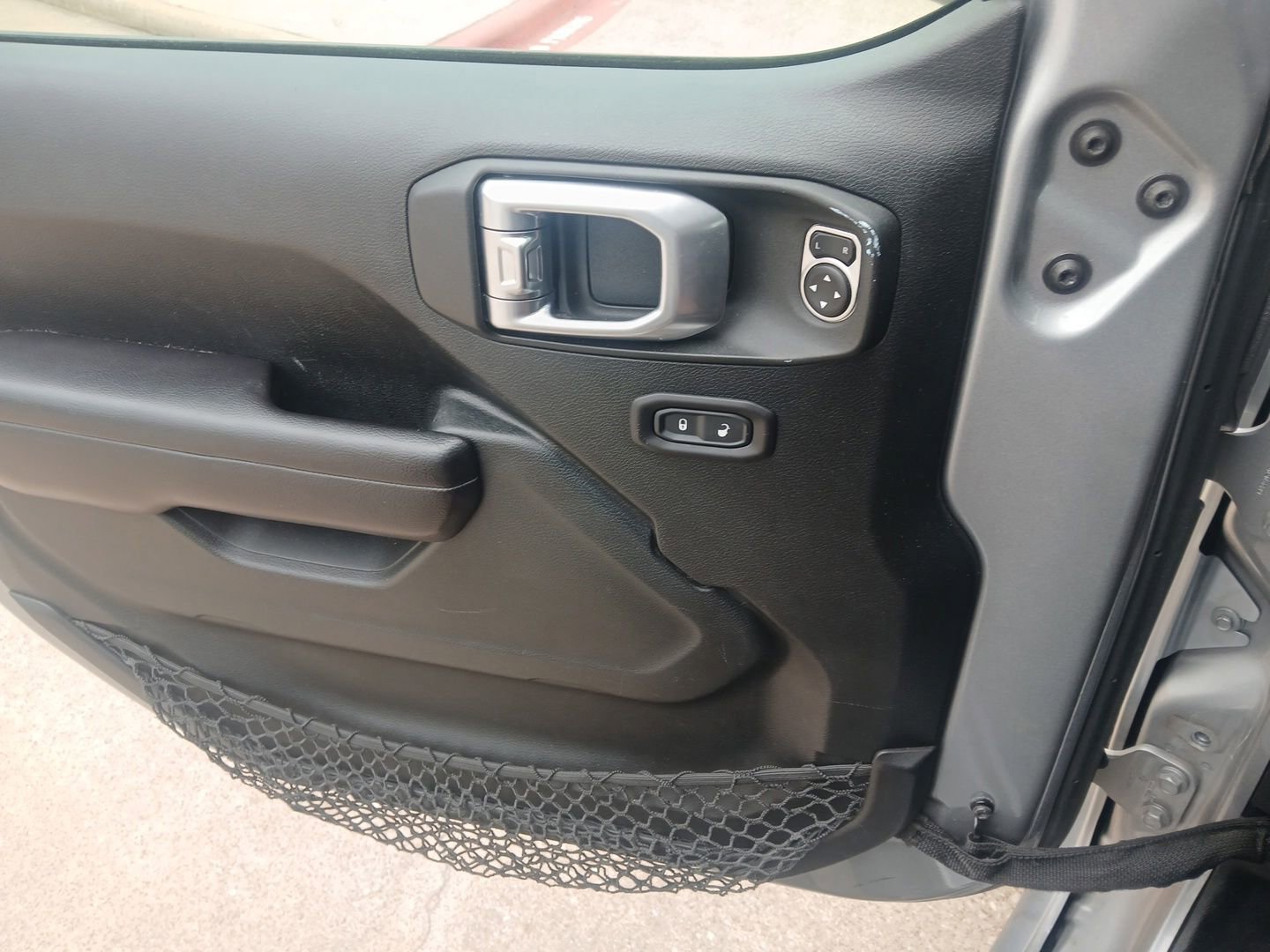 Used 2018 Jeep Wrangler Unlimited Sport S AWD/4WD image 11