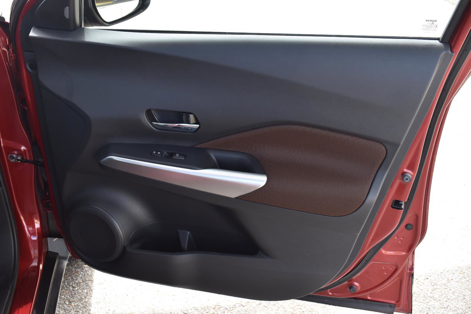 Used 2020 Nissan Kicks SR image 55