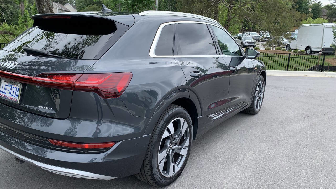 Used 2021 Audi e-tron Prestige w/ Prestige Package AWD/4WD image 8