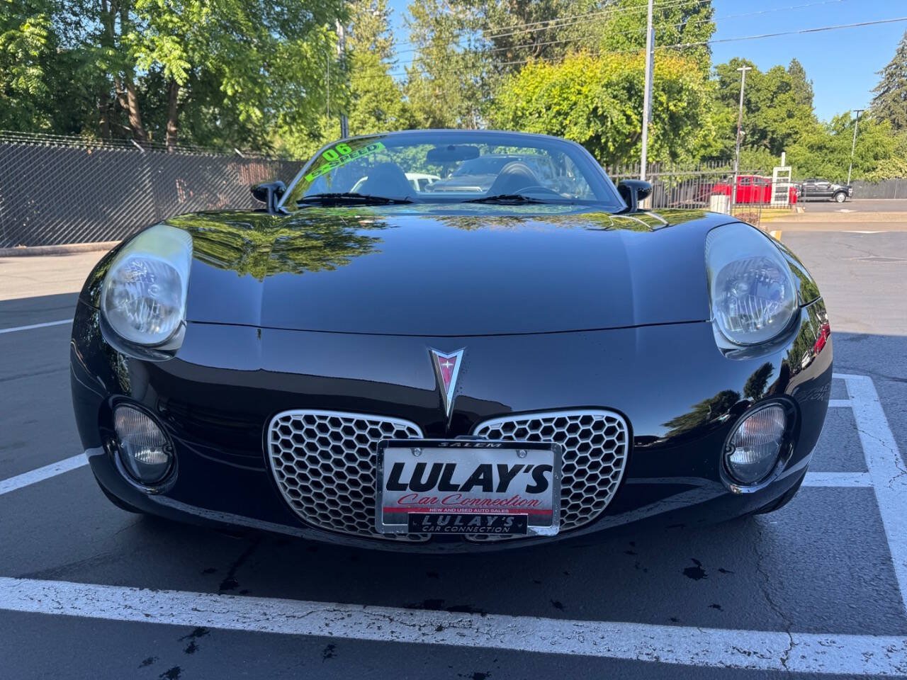 Used 2006 Pontiac Solstice Convertible w/ Premium Package RWD image 10