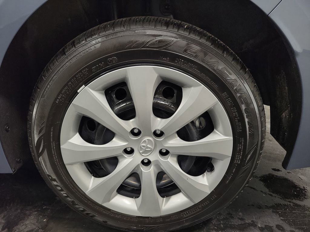 Used 2025 Toyota Corolla LE image 10