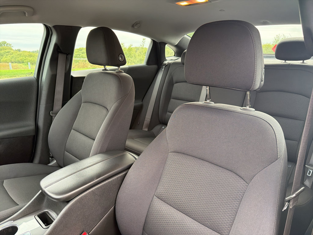 Used 2024 Chevrolet Malibu LT FWD image 16