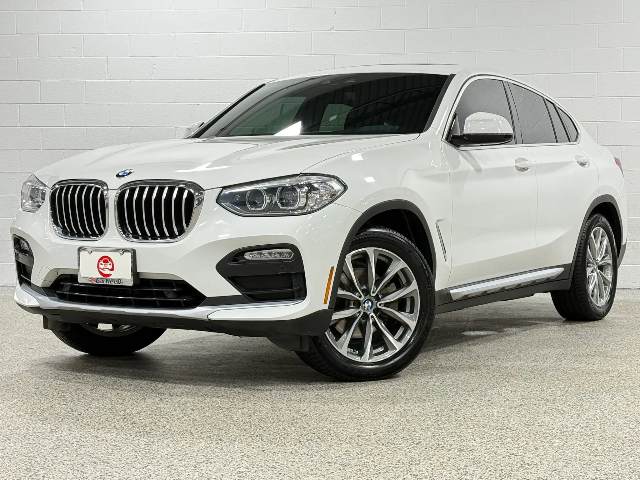 Used 2019 BMW X4 xDrive30i AWD/4WD image 2