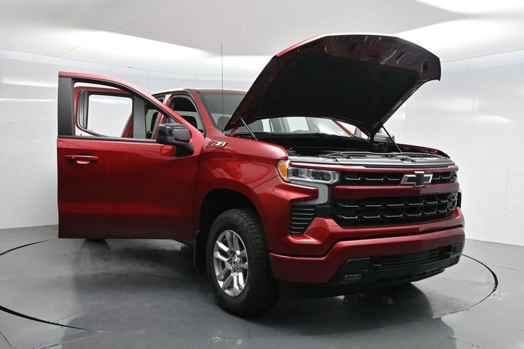 Used 2025 Chevrolet Silverado 1500 RST w/ Z71 Off-Road Package AWD/4WD image 54