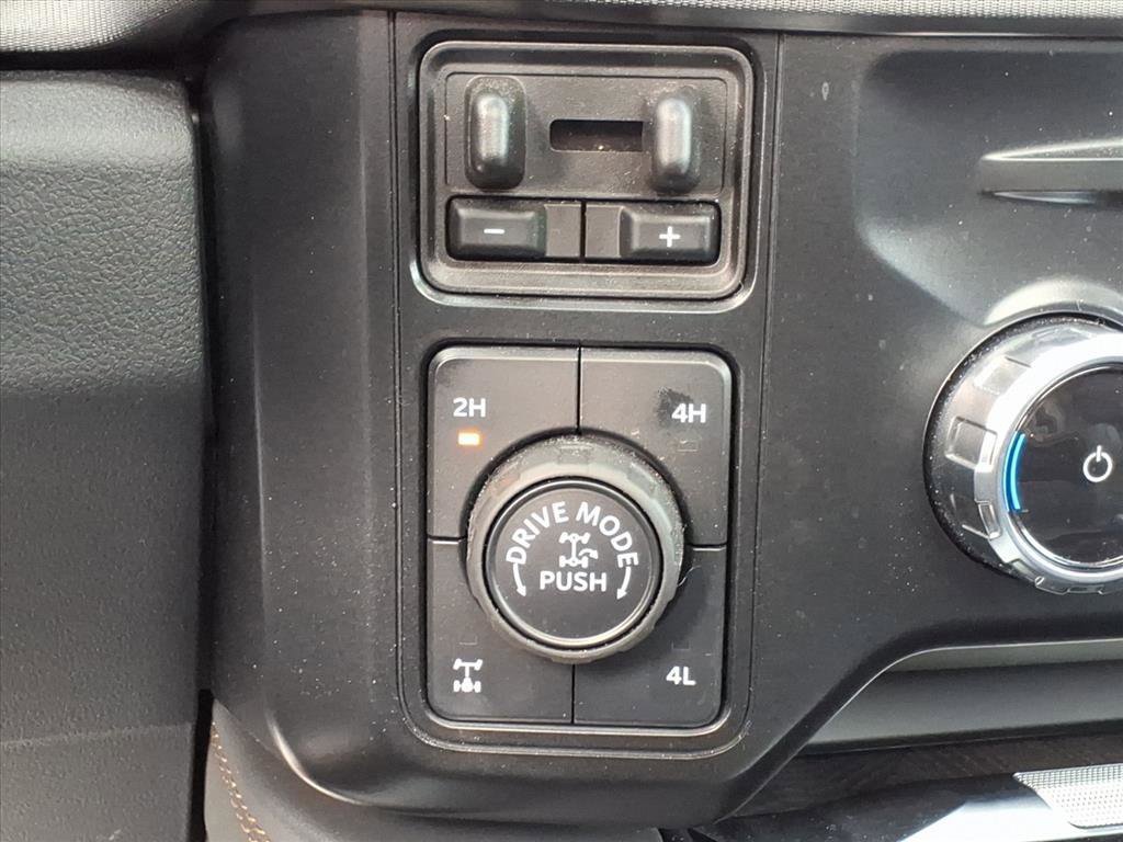 Used 2024 Ford F350 Platinum w/ Tremor Off-Road Package image 17