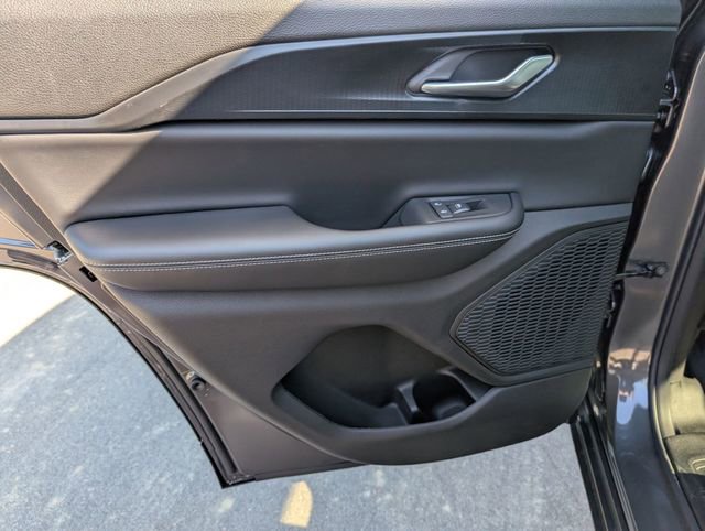 New 2026 Jeep Grand Cherokee Laredo RWD image 25
