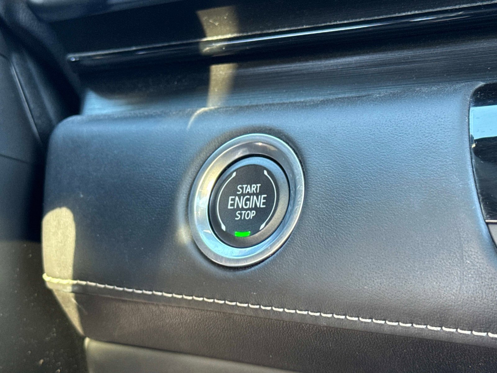 Used 2024 Cadillac Escalade ESV Sport Platinum w/ LPO, ONYX Package image 6