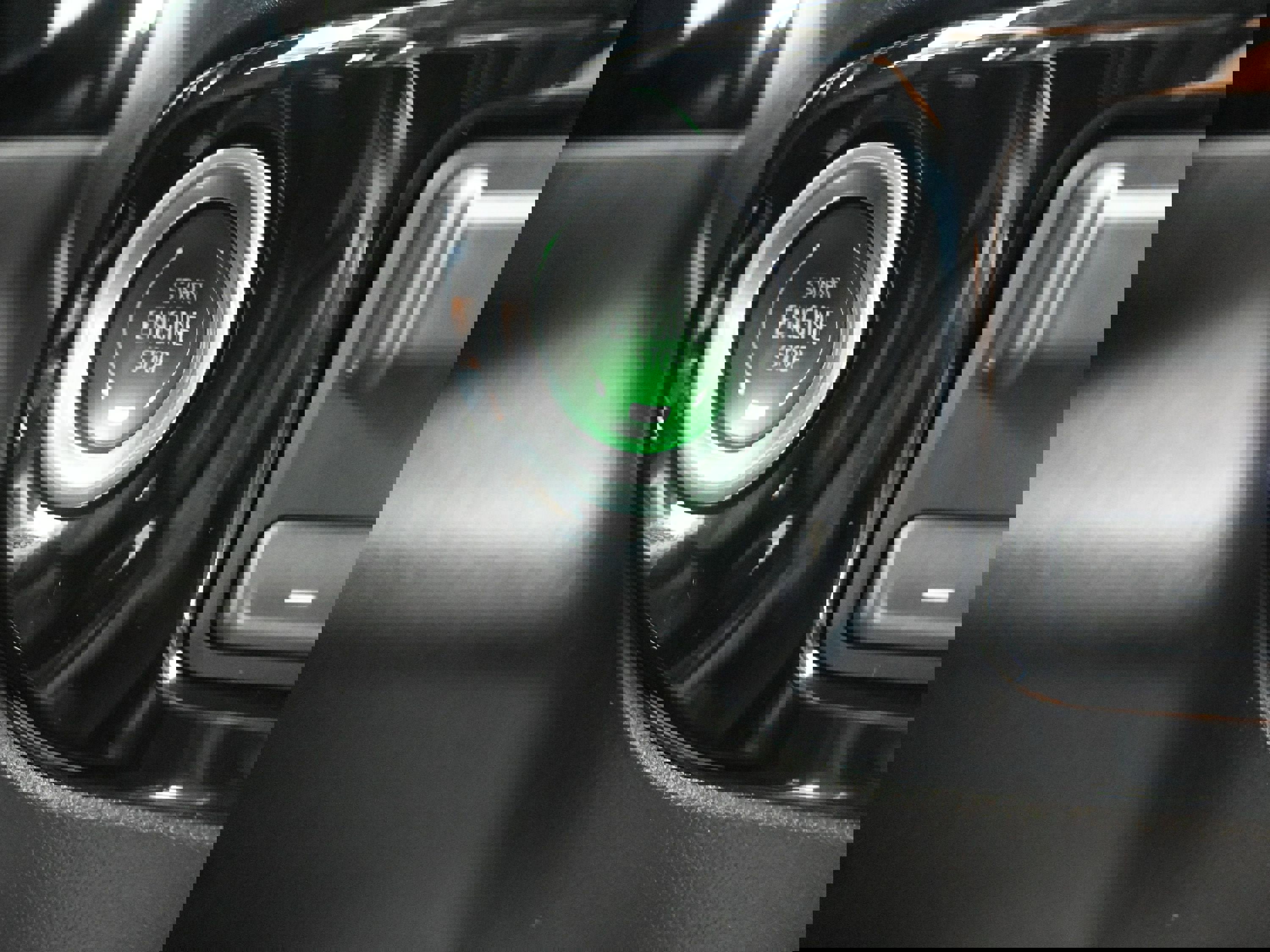 Certified 2025 Chevrolet Silverado 2500 LTZ w/ LTZ Convenience Package image 19