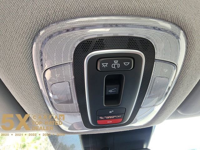 Used 2024 Hyundai Elantra Limited image 31