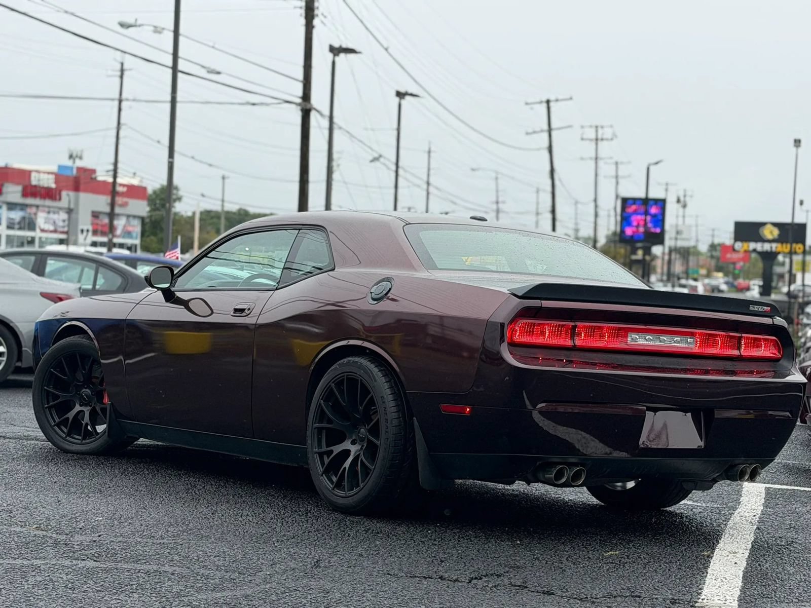 Used 2009 Dodge Challenger SRT8 RWD image 3