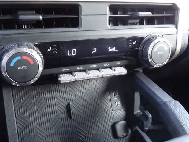 Used 2024 Toyota Tacoma TRD Off-Road AWD/4WD image 27