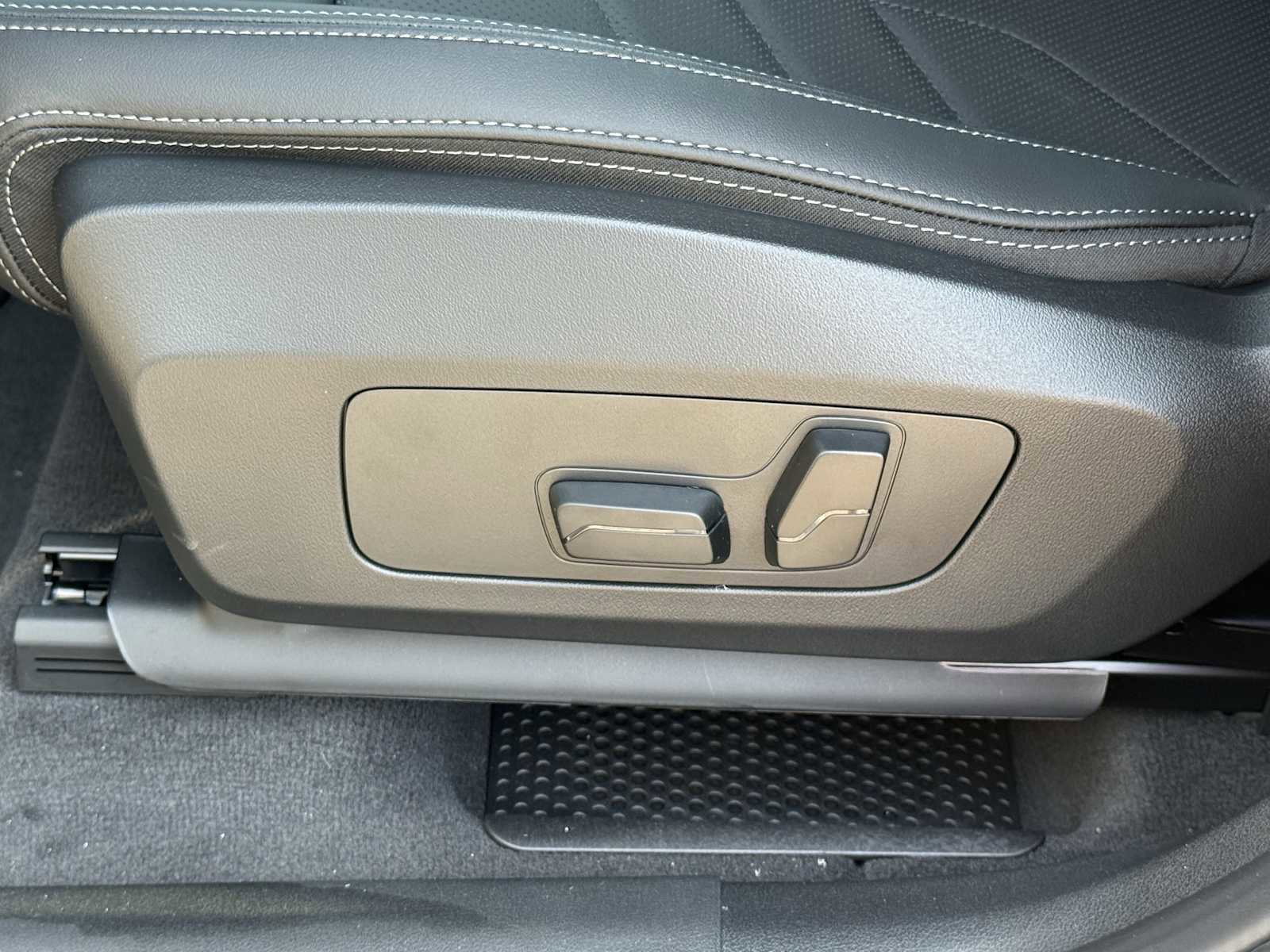 New 2026 BMW X1 xDrive28i w/ Convenience Package image 11