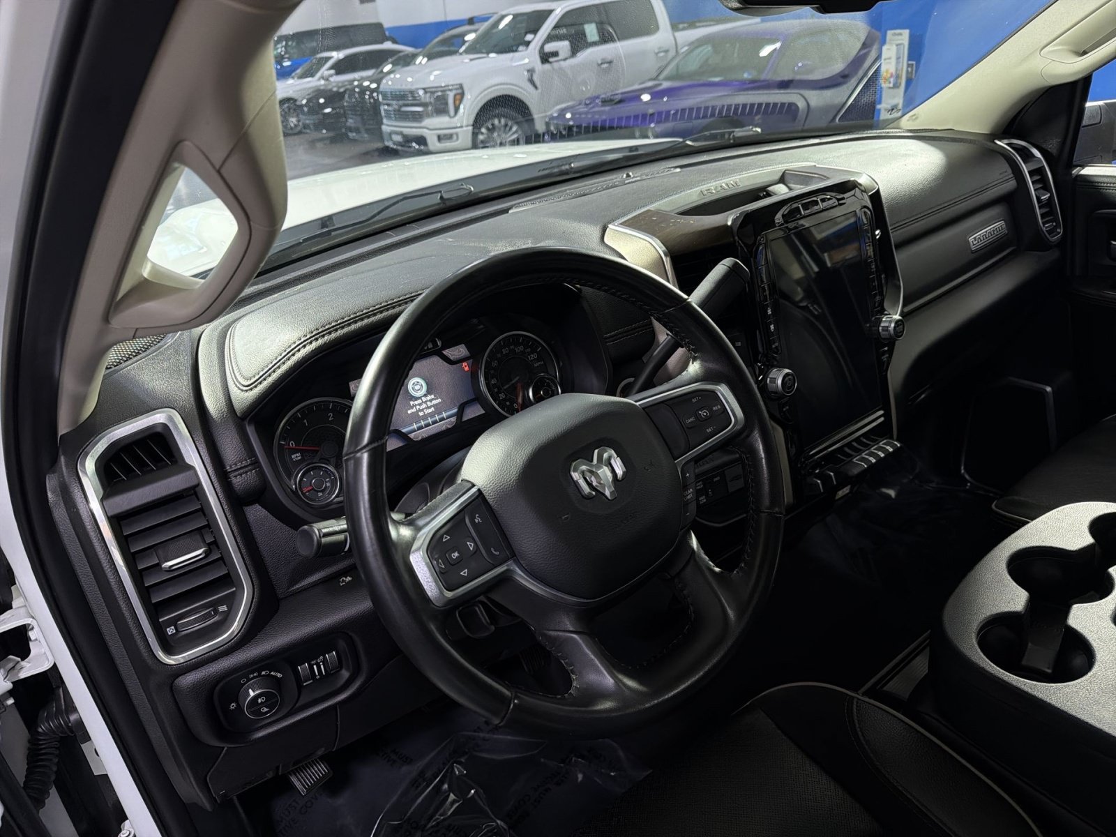 Used 2024 RAM 2500 Laramie AWD/4WD image 18