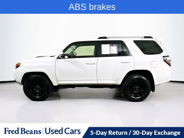 Used 2018 Toyota 4Runner TRD Off-Road Premium AWD/4WD image 4