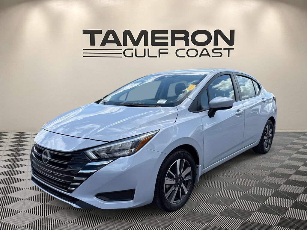 Used 2025 Nissan Versa SV w/ Trunk Package FWD image 3