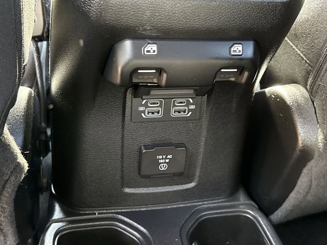 Used 2023 Jeep Wrangler Unlimited Rubicon w/ Cold Weather Group AWD/4WD image 11
