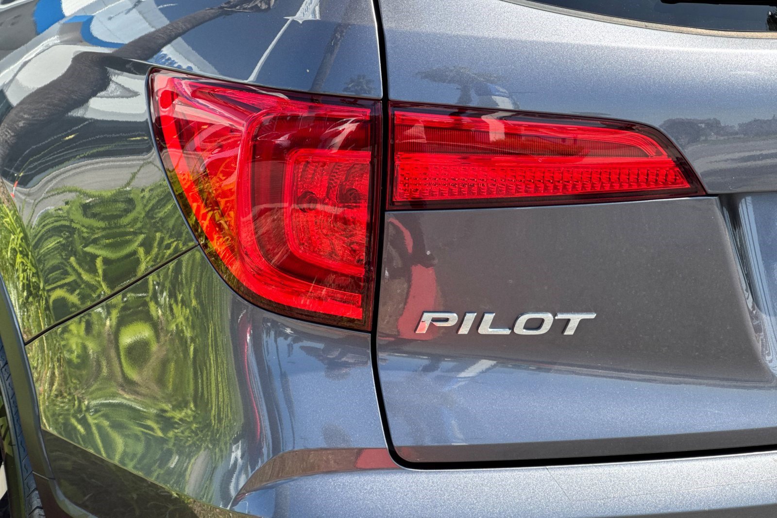 Used 2017 Honda Pilot EX image 13