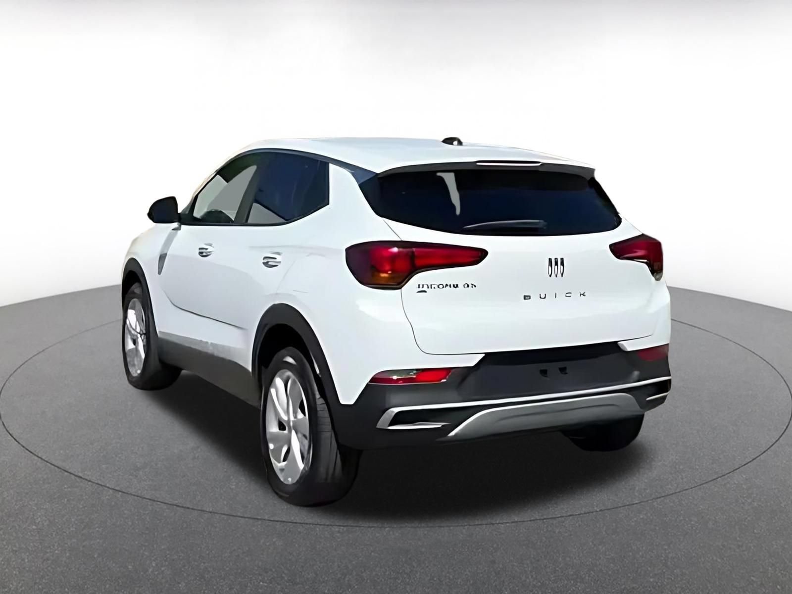 Used 2025 Buick Encore GX Preferred AWD/4WD image 4