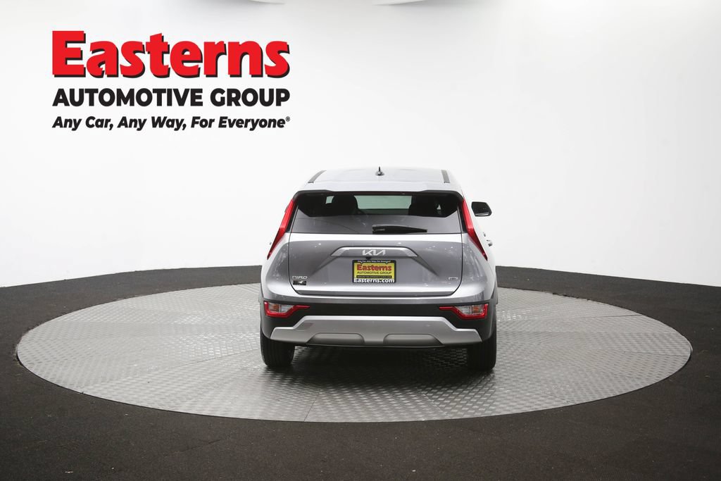 Used 2025 Kia Niro LX FWD image 35
