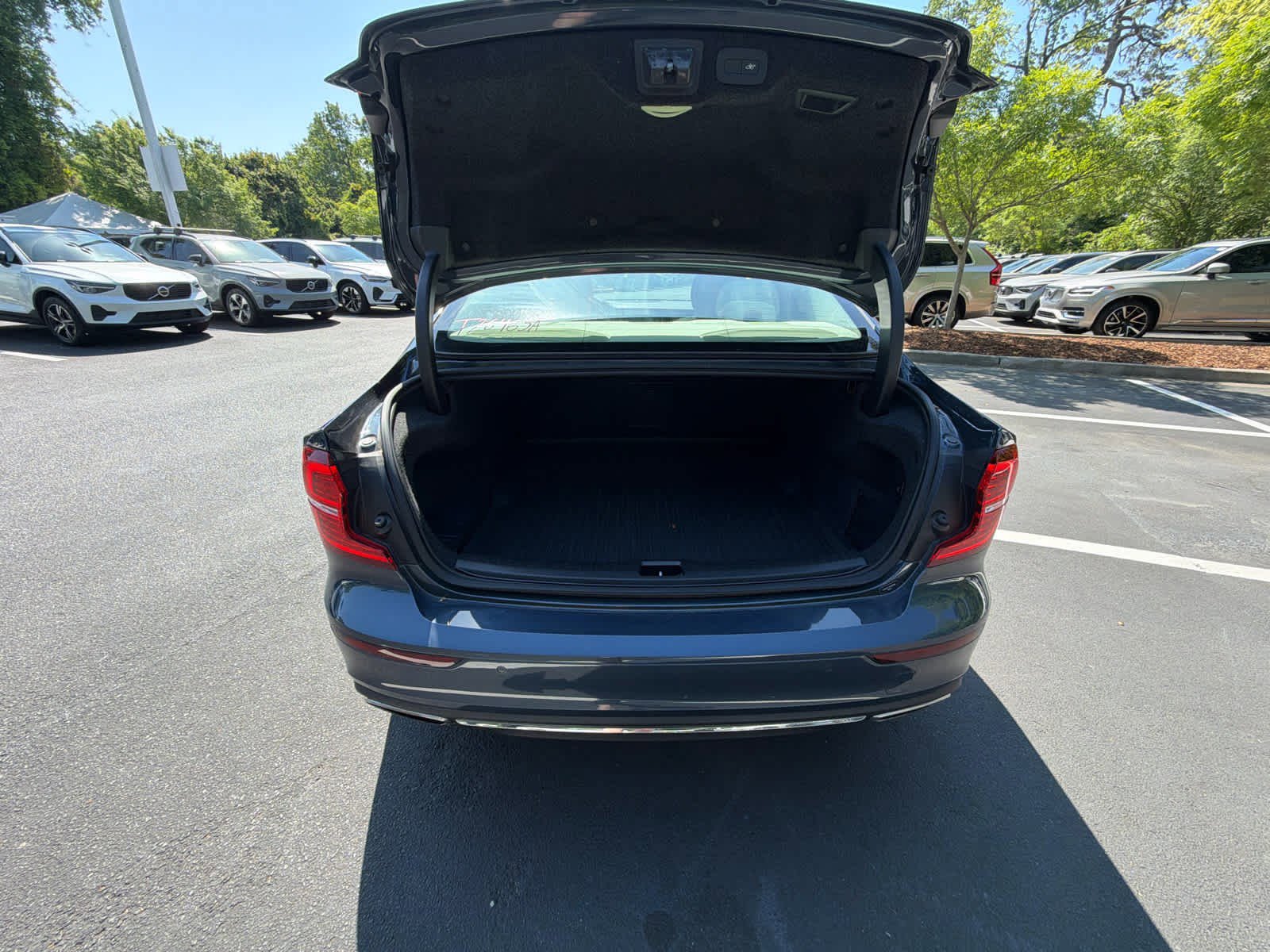 Used 2019 Volvo S60 T6 Inscription image 23