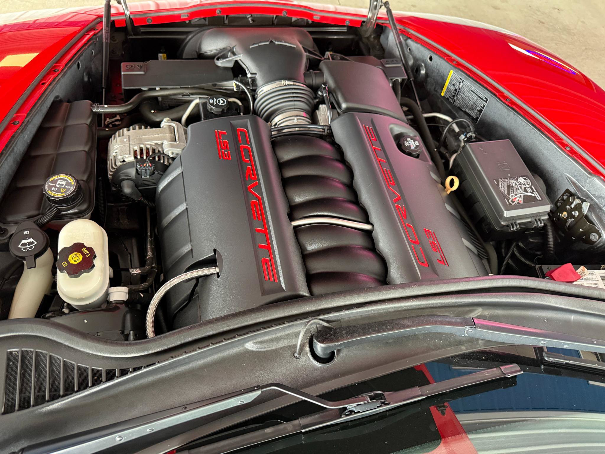 Used 2010 Chevrolet Corvette Grand Sport RWD image 3