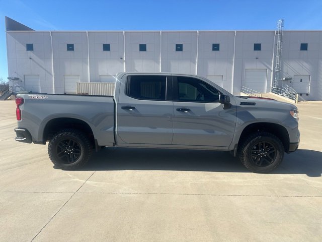 Used 2024 Chevrolet Silverado 1500 LT Trail Boss w/ Convenience Package II image 4
