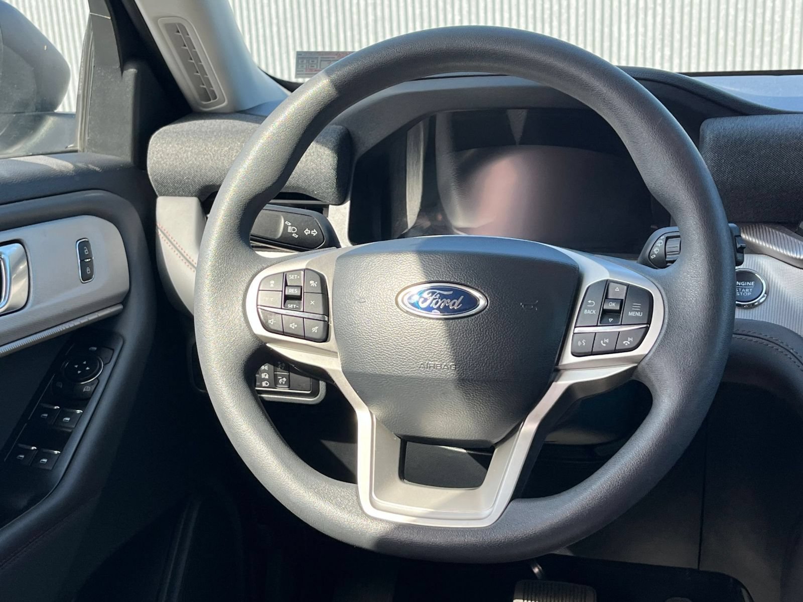 Used 2026 Ford Explorer Active AWD/4WD image 27