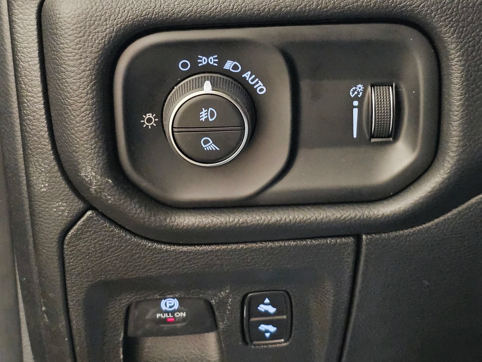 New 2026 RAM 1500 Big Horn AWD/4WD image 16