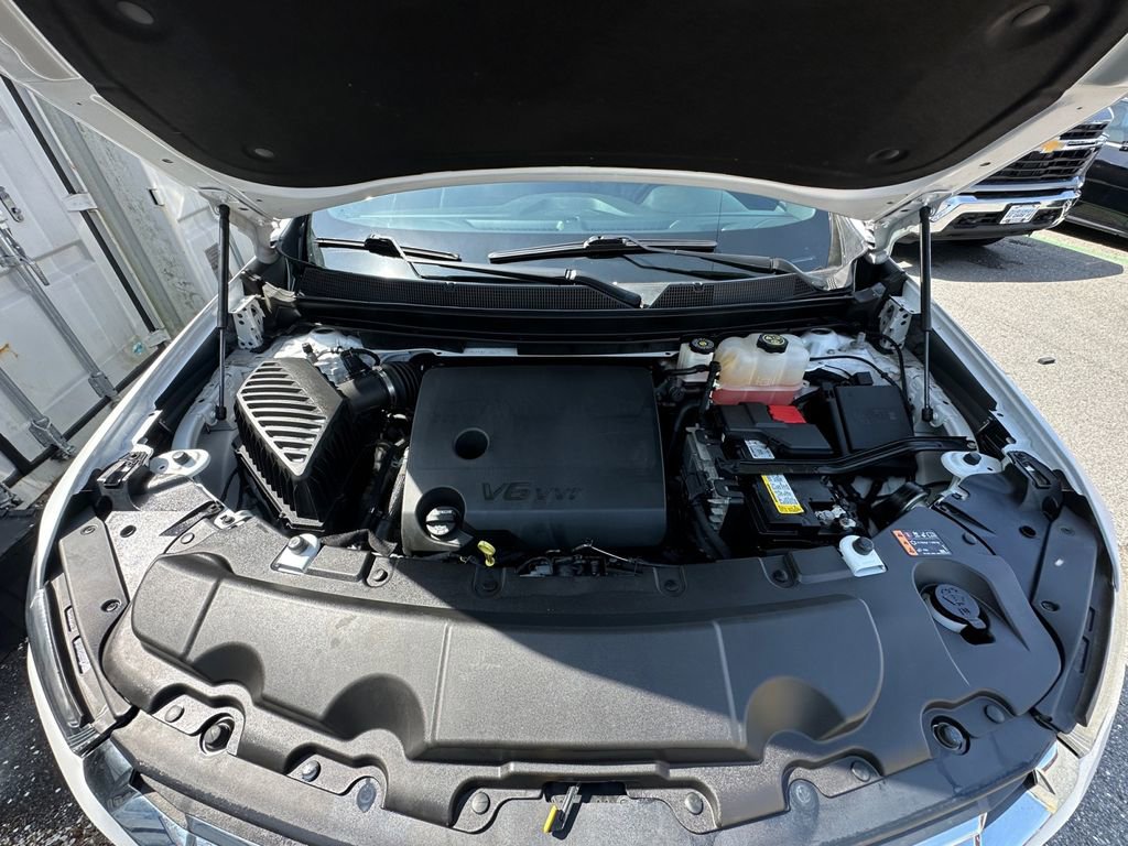 Used 2023 Chevrolet Traverse LT image 32