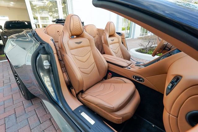 Used 2023 Aston Martin DBS Volante image 92