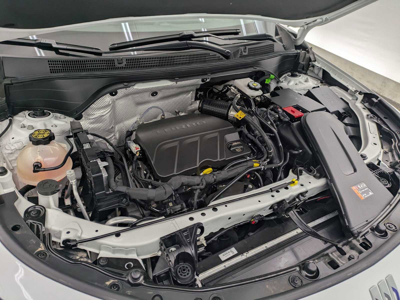 Used 2025 Buick Envista Avenir image 14