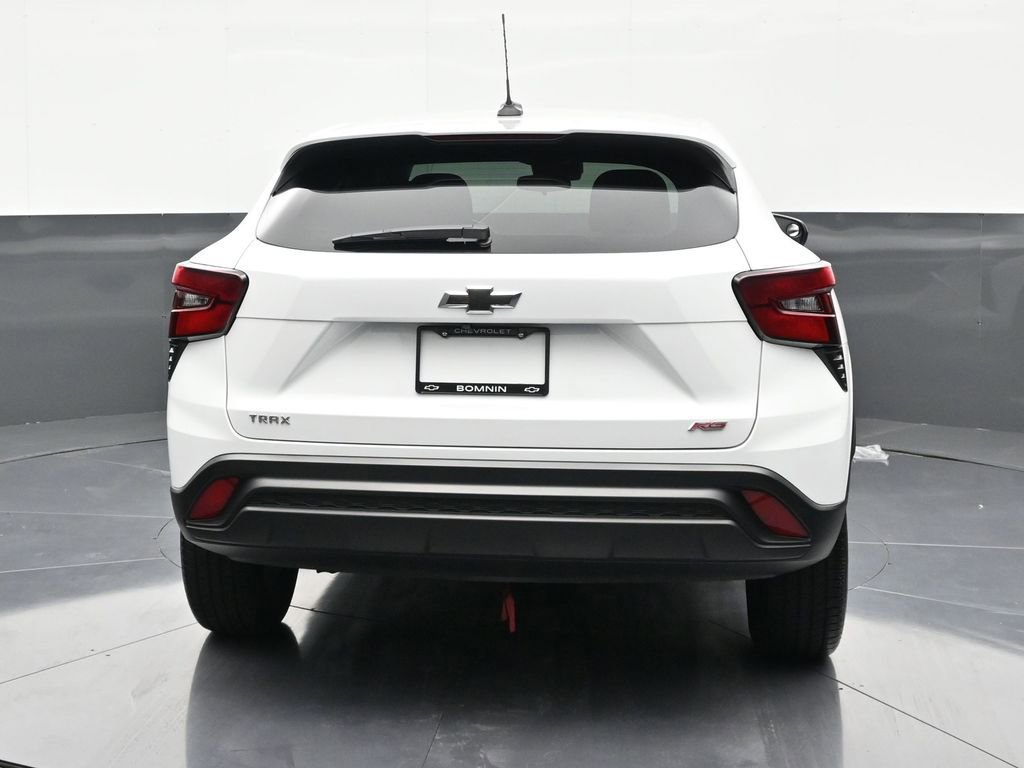 Used 2024 Chevrolet Trax LS FWD image 4