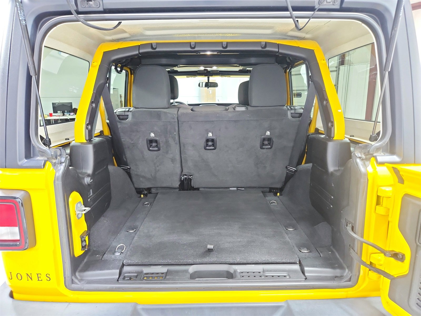 Used 2021 Jeep Wrangler Unlimited Sport image 38