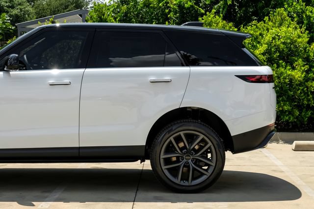 New 2026 Land Rover Range Rover Sport SE AWD/4WD image 17