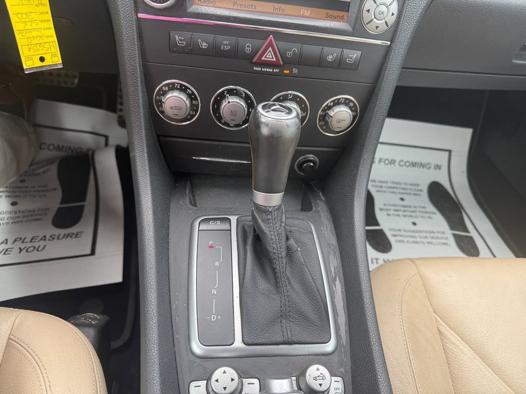 Used 2010 Mercedes-Benz SLK 300 image 12