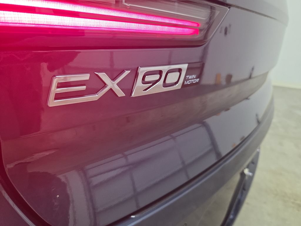 New 2026 Volvo EX90 Ultra AWD/4WD image 8