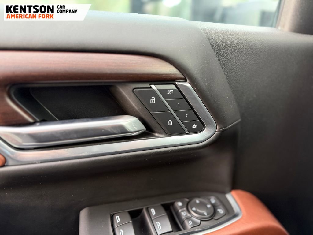 Used 2025 GMC Sierra 3500 Denali Ultimate AWD/4WD image 24