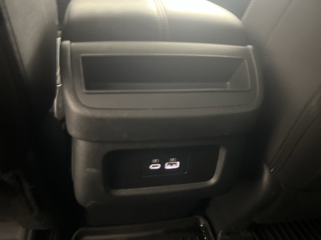 Used 2024 Nissan Pathfinder S image 28