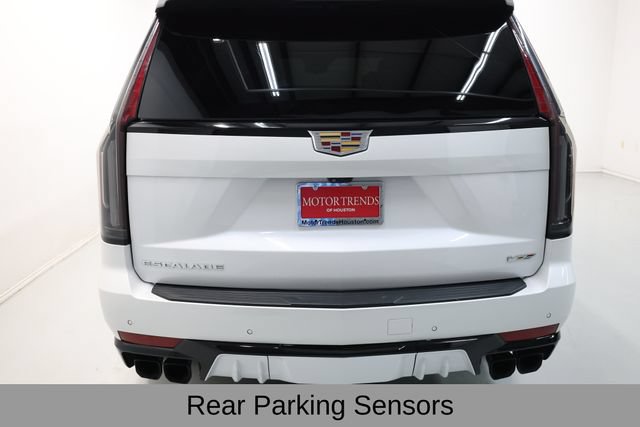 Used 2024 Cadillac Escalade ESV V w/ Heavy-Duty Trailer Package AWD/4WD image 35