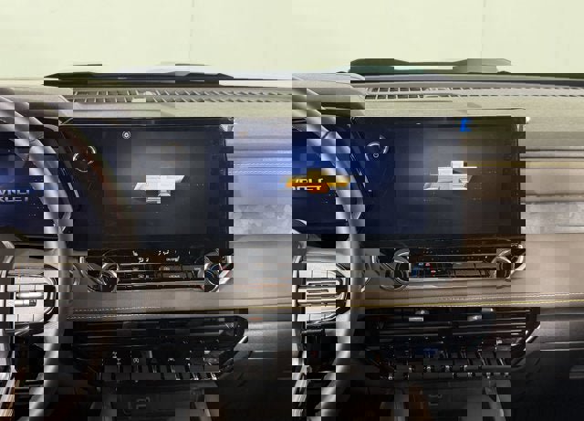 Used 2024 Chevrolet Colorado ZR2 w/ Technology Package AWD/4WD image 11