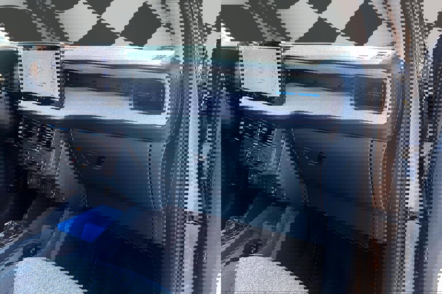 Used 2025 Ford Maverick XLT w/ Equipment Group 302A image 16