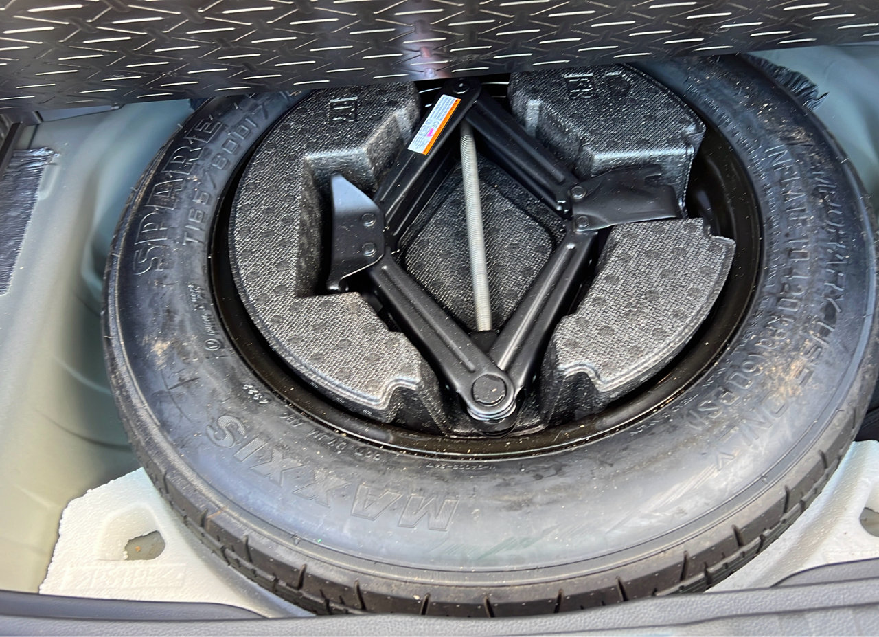 Used 2023 Toyota RAV4 LE image 19