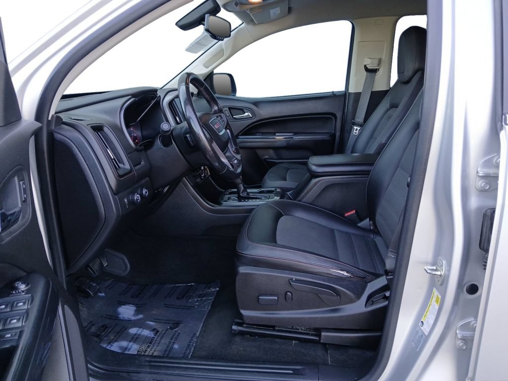 Used 2016 GMC Canyon SLE w/ All Terrain Package AWD/4WD image 19