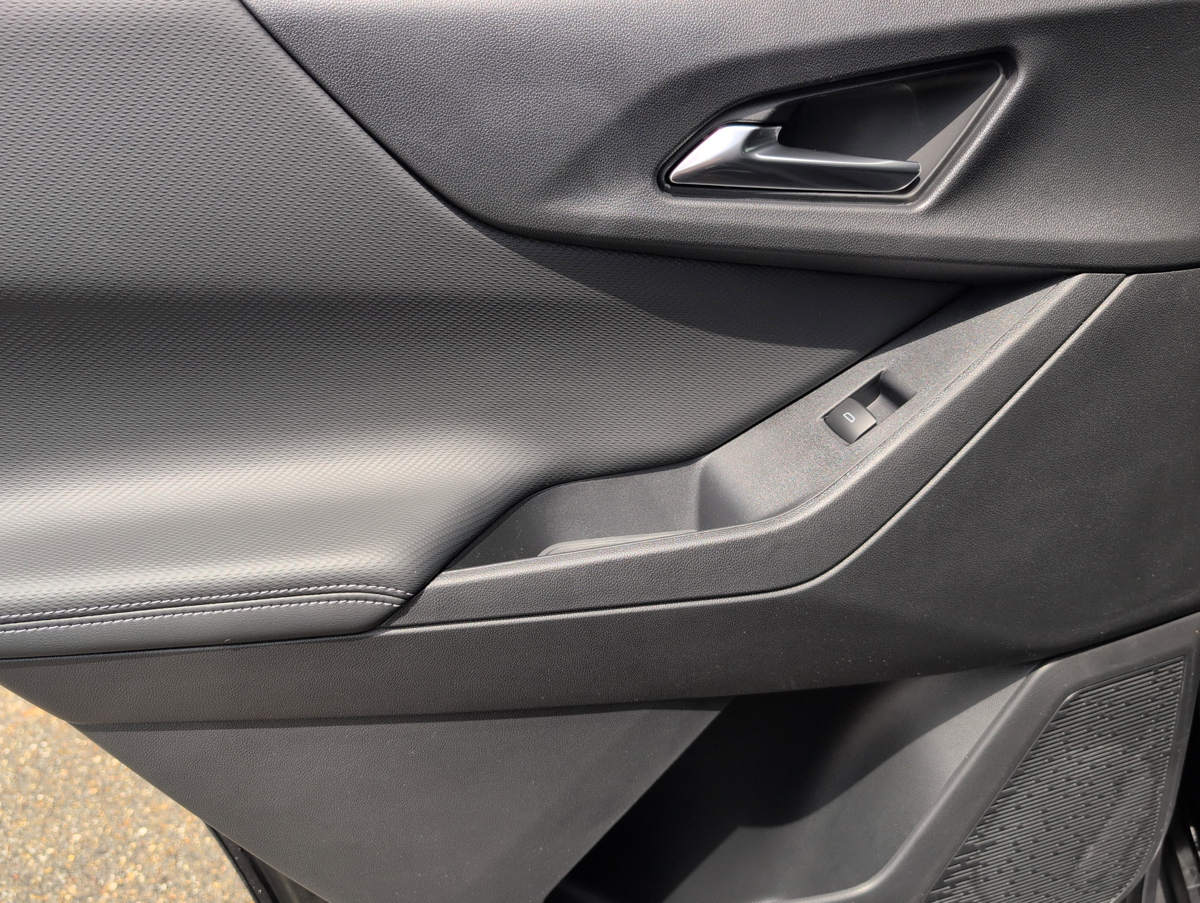 New 2026 Chevrolet Equinox LT w/ Safety and Technology Package FWD image 34